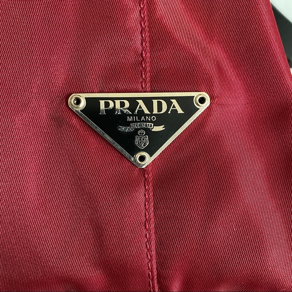 Prada red nylon shoulder bag - Picture 15 of 15